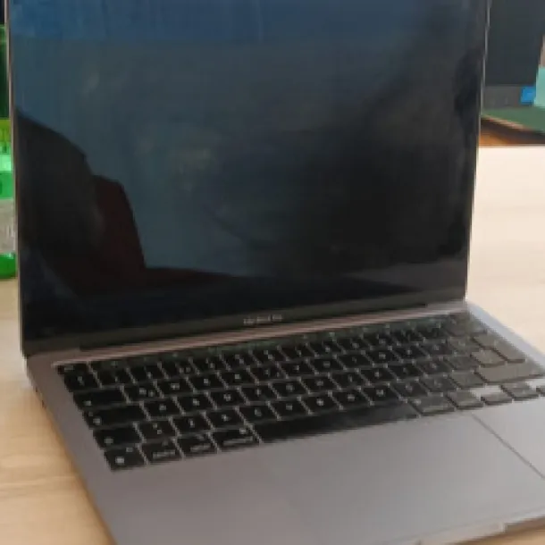 MacBook Pro 13.3inch M2 16GB Ram 256GB SSD (1 Yıl garantisi var)