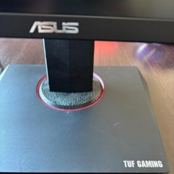 Asus Tuf Gaming 31.5 VG32VQ 1Ms 144hz