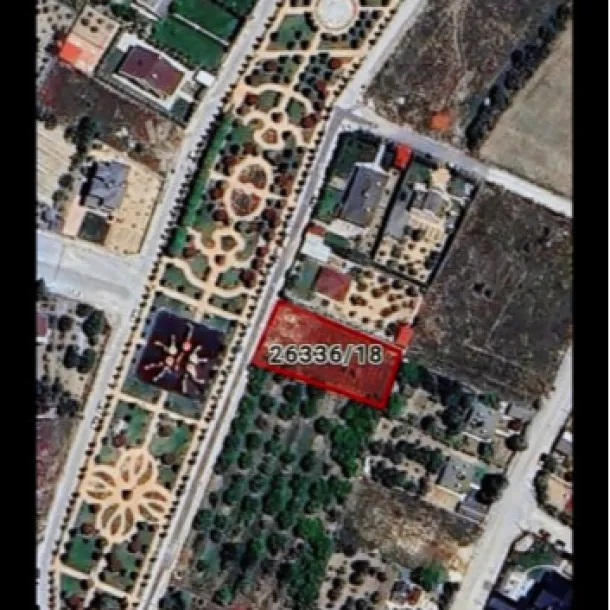 Meram Kozağaçta 2 kata imarlı villa arsası