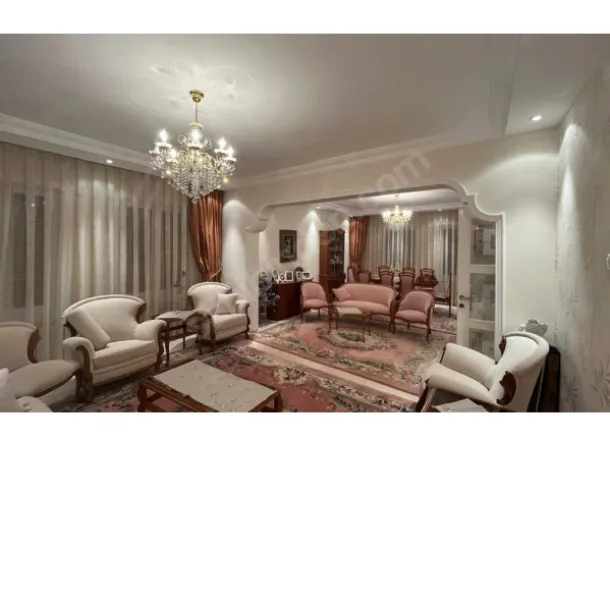 Yaka Mahallesinde 4+1 Satılık Villa