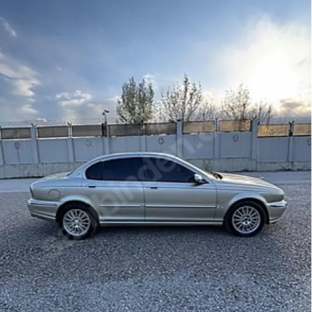 Çok temiz ve Bakımlı Jaguar x type 2.0D