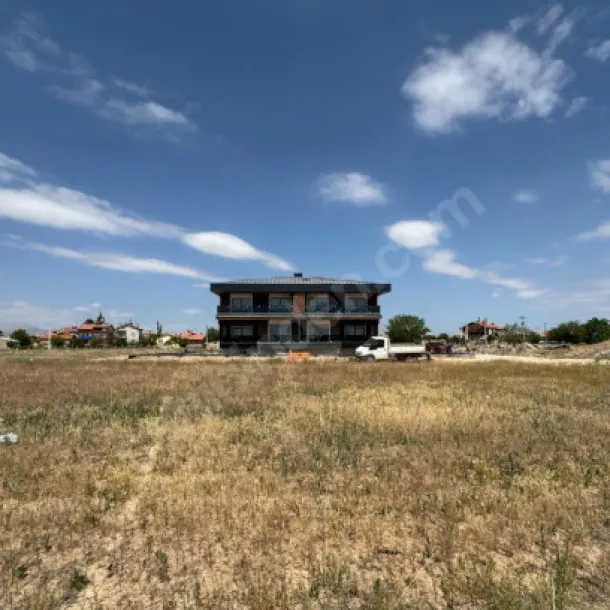 KARAASLAN MAHALLESİ'NDE 890 M2 SATILIK ARSA