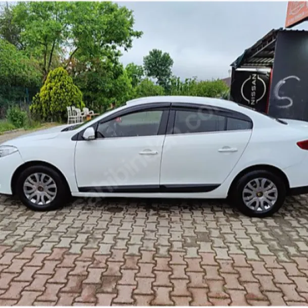 DEĞİŞENSİZ TERTEMİZ 143.500 KM Fluence 1.5 DCI Joy EDC