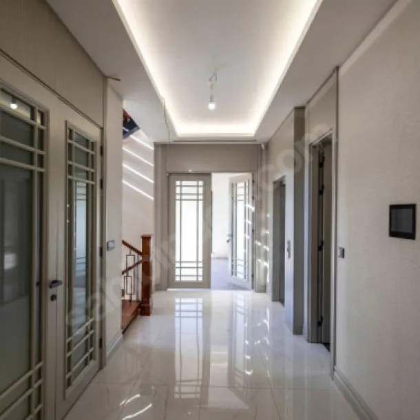 7+1 348 M2 SATILIK VİLLA