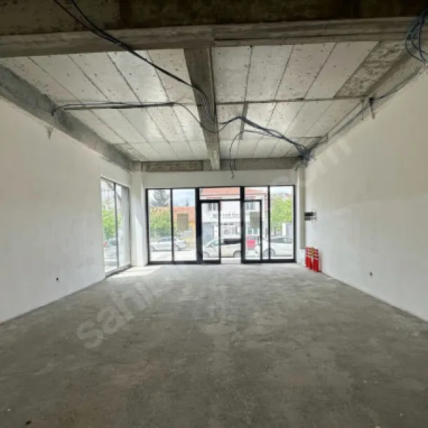 MELİKŞAH CADDESİ'NDE 185 M2 SATILIK DÜKKAN