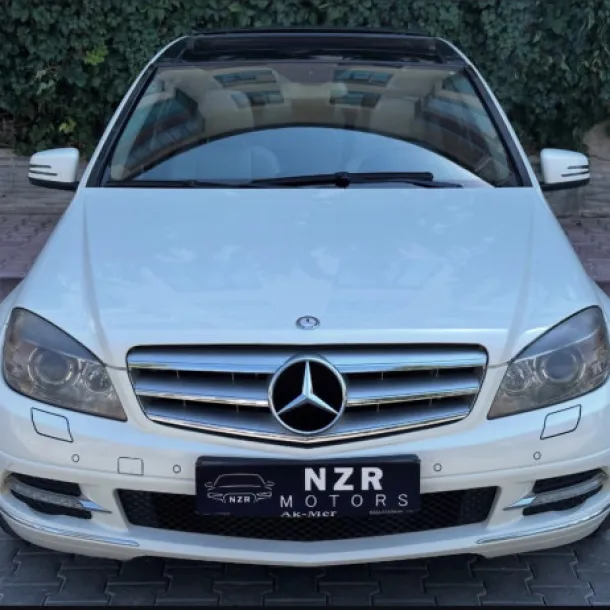 Mercedes Benz C180