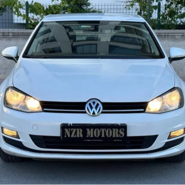 Volkswagen Golf 1.2 Confortline 2015