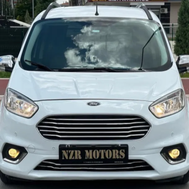 Ford tourneo courier 1.5 tci  titanyum 2020